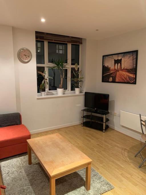 Stunning 2 Bed Flat! Centrally Located In London, Uk! Экстерьер фото