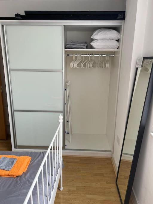 Stunning 2 Bed Flat! Centrally Located In London, Uk! Экстерьер фото