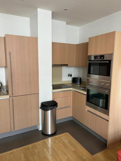 Stunning 2 Bed Flat! Centrally Located In London, Uk! Экстерьер фото