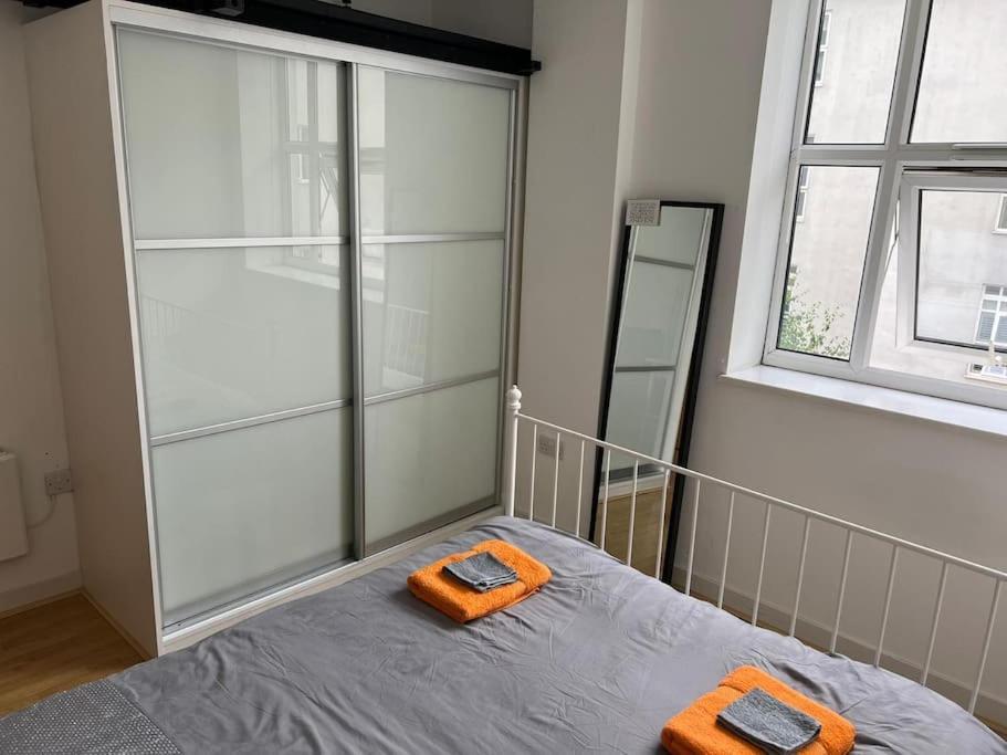 Stunning 2 Bed Flat! Centrally Located In London, Uk! Экстерьер фото