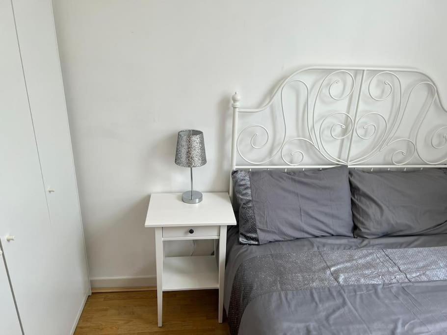 Stunning 2 Bed Flat! Centrally Located In London, Uk! Экстерьер фото