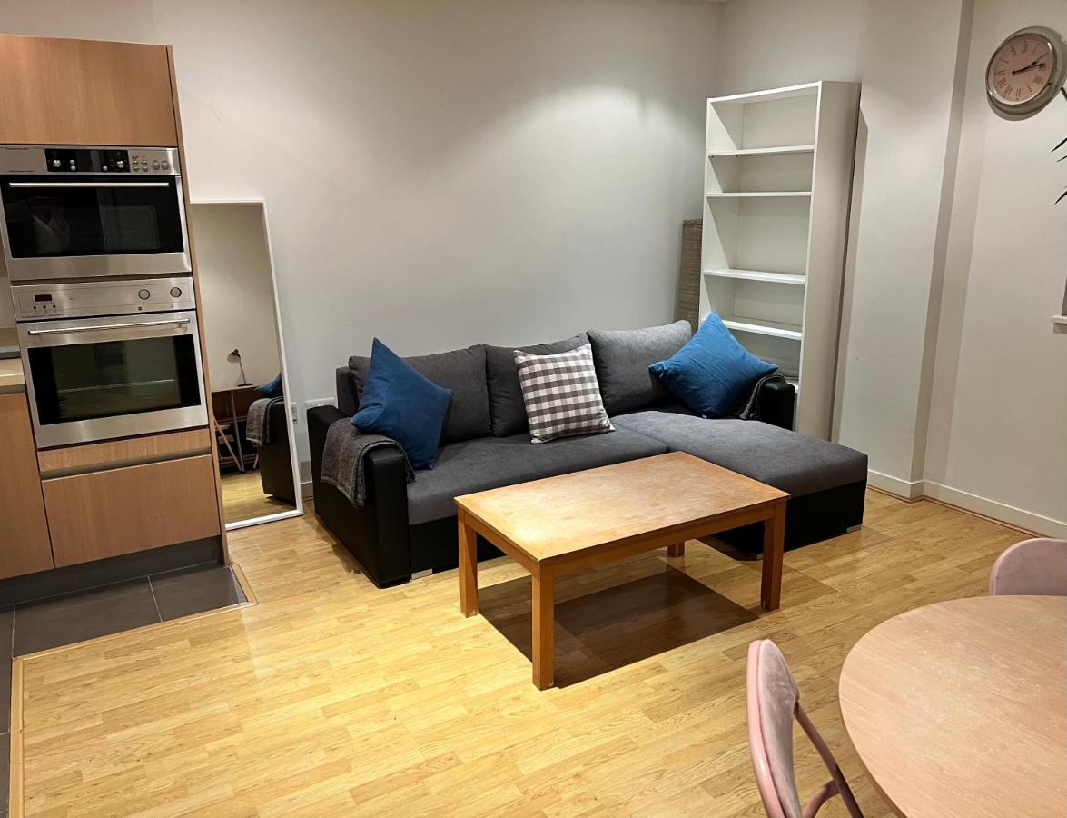 Stunning 2 Bed Flat! Centrally Located In London, Uk! Экстерьер фото
